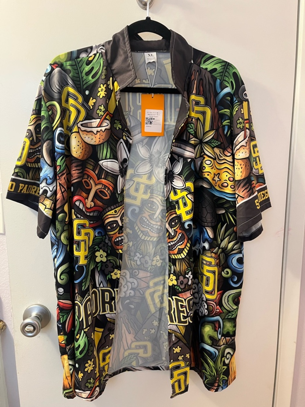 SOLD 4/8/2026 SD Padres Hawaiian Button Up NWT XL PTP 27/L 33 (Aloha Shirt) - Picture 7 of 7